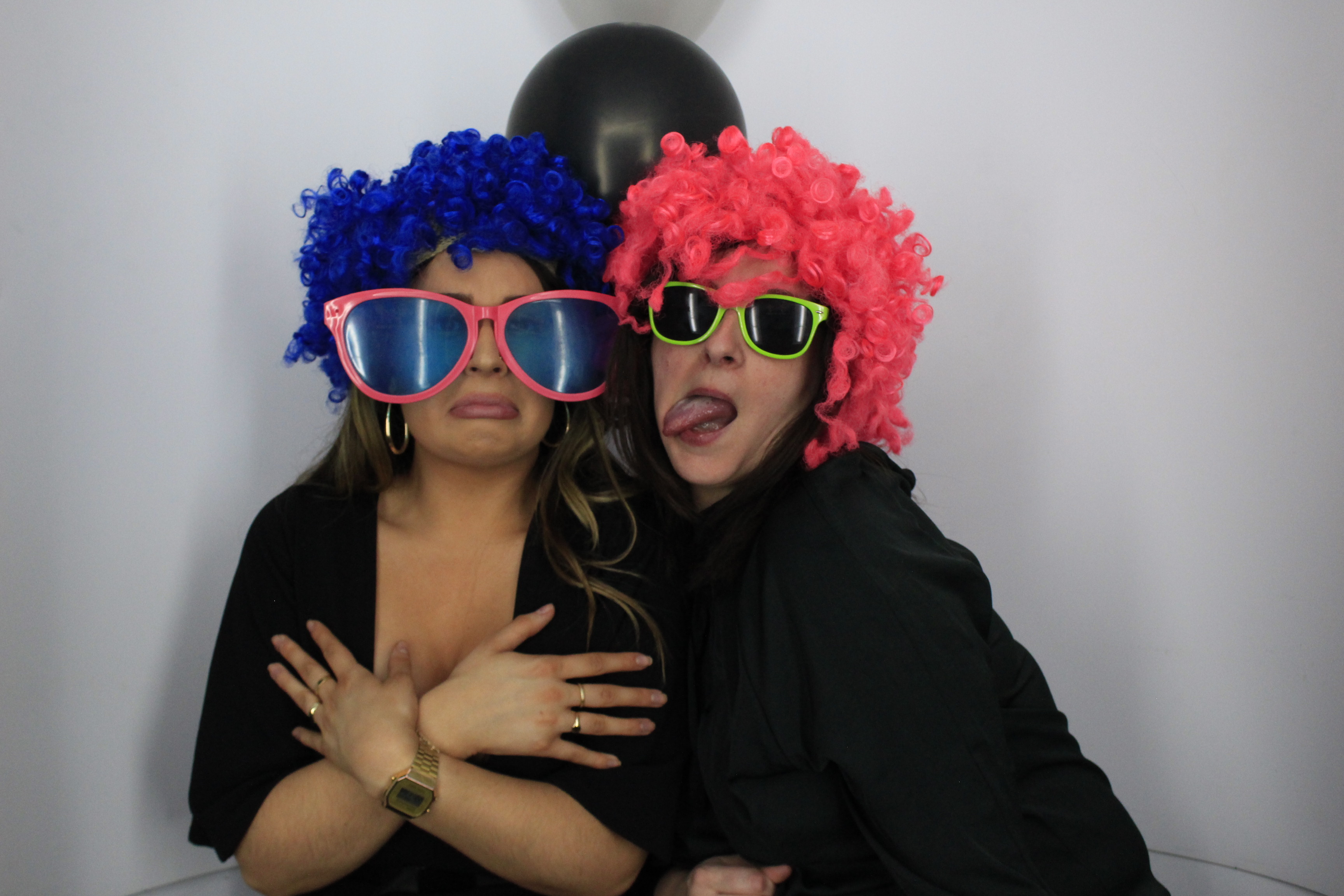 Darren and sarah’s 40th birthday celebration | View more photos from the event at gallery.myphotoboothexperience.co.uk/u/MyPhotoBoothExperienceLtd/Darren-and-sarah’s-40th-birthday-celebration